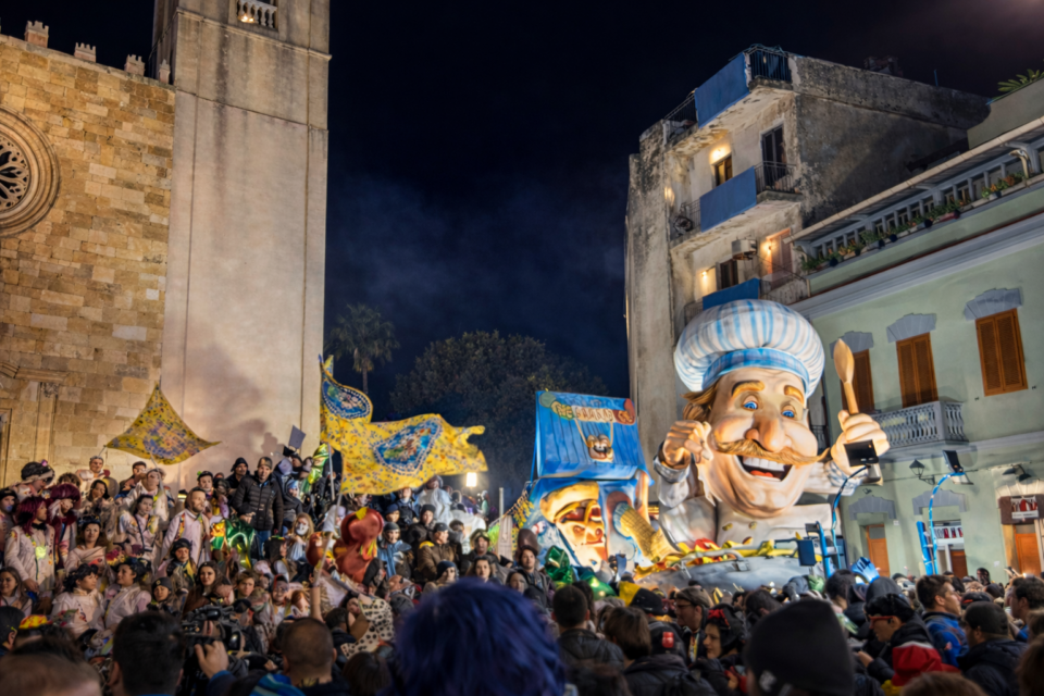 ChatGPT Image 24 feb 2026, 01_28_26